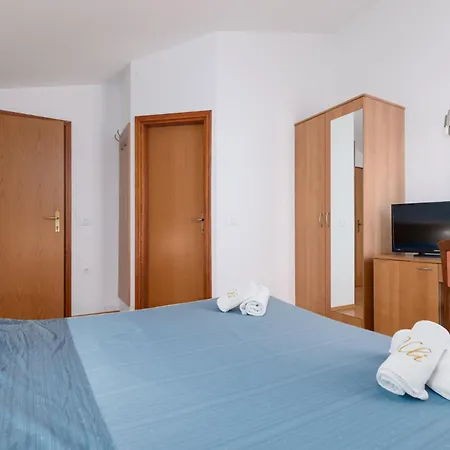 Of Uliana Apartment *